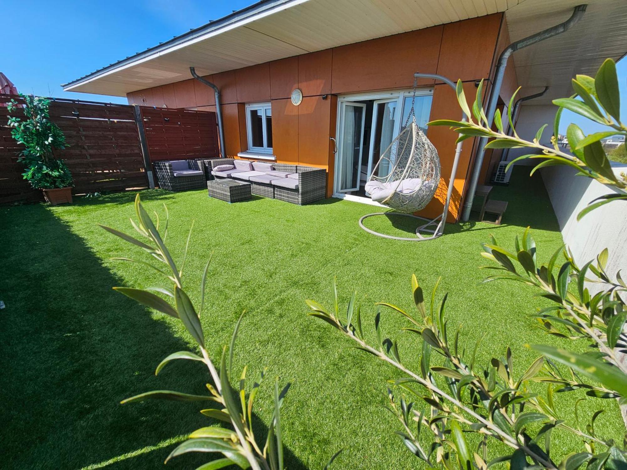 Stylish Rooftop Avec Terrasse A 2Pas De Disney Paris Montevrain Exterior photo